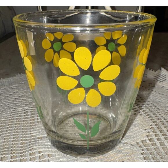 Small Vintage Flower Glass Old Sour Cream Container 1/2 Pint - Picture 1 of 3